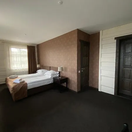 Country house Blyzhche Neba Yablunytsya