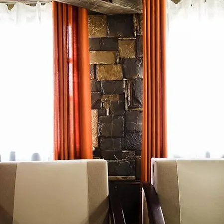 Country house Blyzhche Neba Yablunytsya