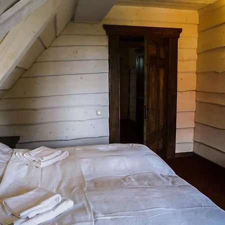 Blyzhche Neba Yablunytsya